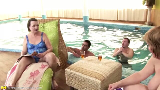 Видео порнуха #183196