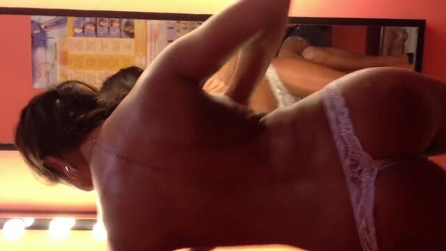 Видео порнуха #148379