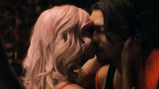 Видео порнуха #168089