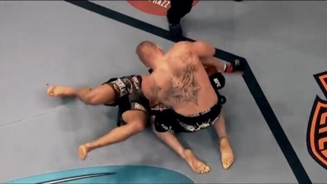 Видео порнуха #36196