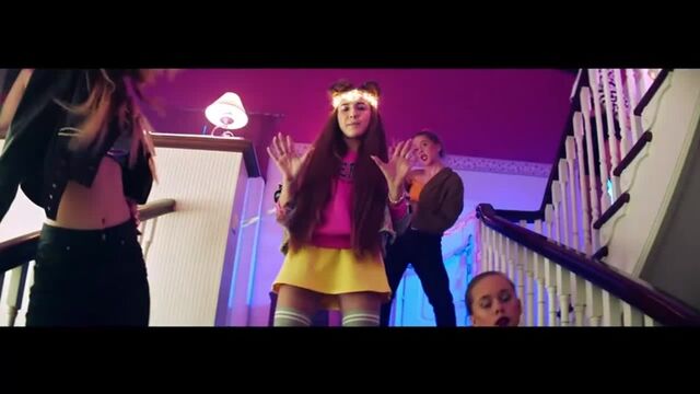 Видео порнуха #174240