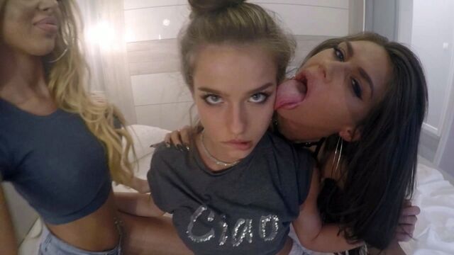 Видео порнуха #172409