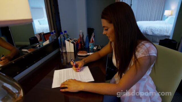 Видео порнуха #184424