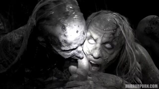 Видео порнуха #251475