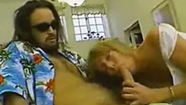 Видео порнуха #2094