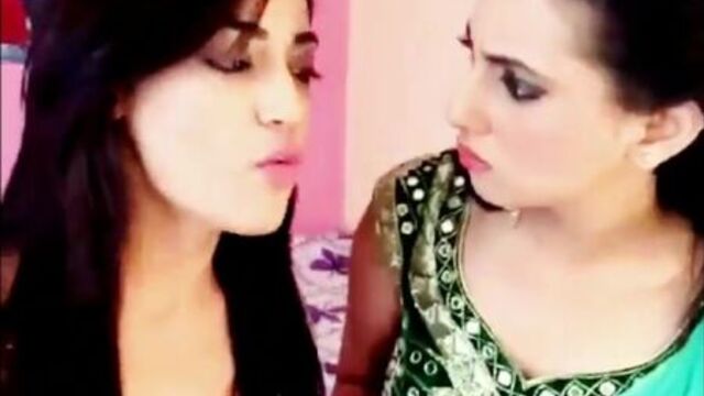 Видео порнуха #13211