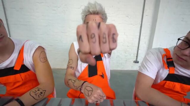 Видео порнуха #56176